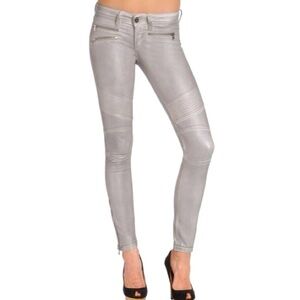 DL1961 • Runway Collection Hazel Skinny Jeans in Alloy